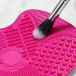 Suport din silicon pentru curățarea pensulelor - roz
